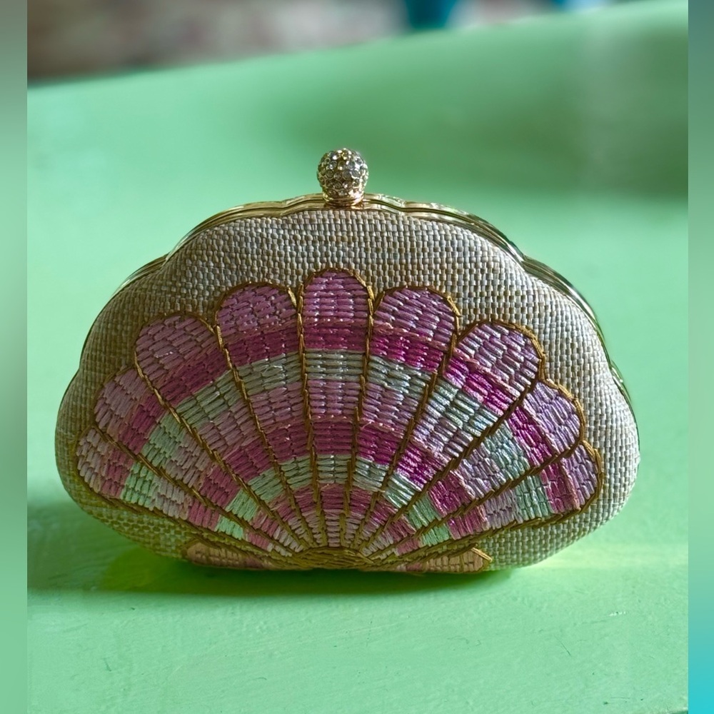 Isaac Mizrahi VIRAL Pink Shell Grasscloth Clutch with Chain